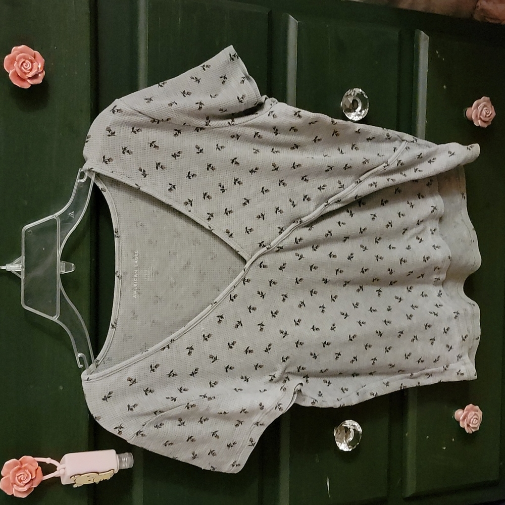 American eagle Light Green floral shirt